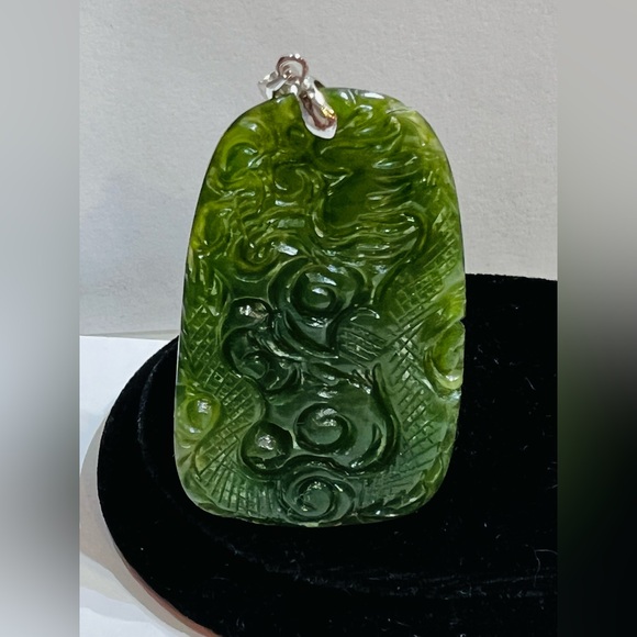 Dark green Jade pendant - Picture 2 of 7
